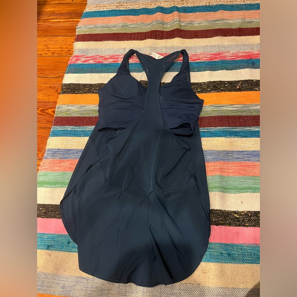 Lulu top with built in bra size 6